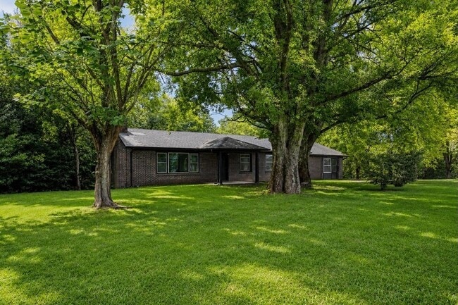 Photo - 905 Lynn Dale Ln