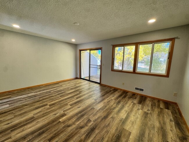 Photo - Charming 2 Bedroom Townhome in Cottage Gro...