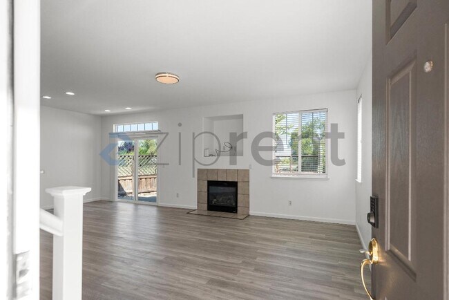 Photo - 406 Cape May Ct