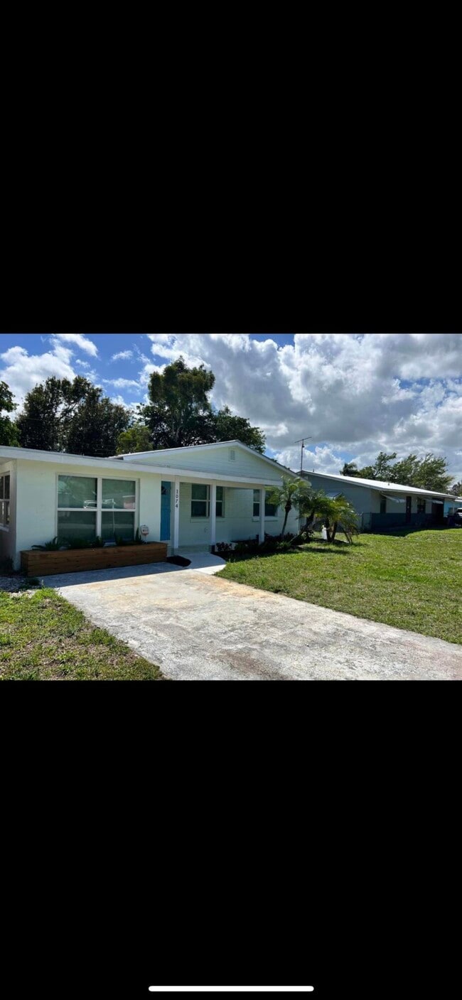 Photo - 1074 NW 16th Pl House