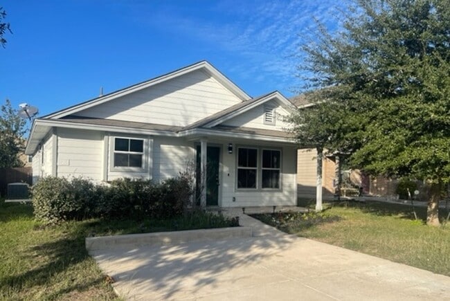 Building Photo - Move-in Ready 3-Bed, 2-Bath Home in Riposa Vita! (SE San Antonio)