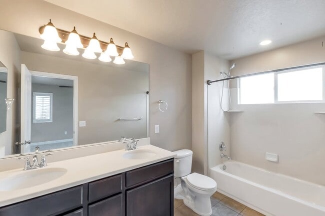 Photo - 3811 N Prairie Grass Dr