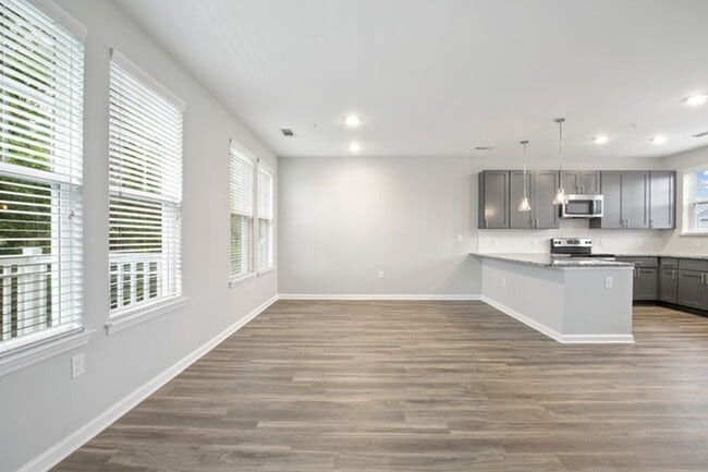 Kitchen - Lantower Garrison Park