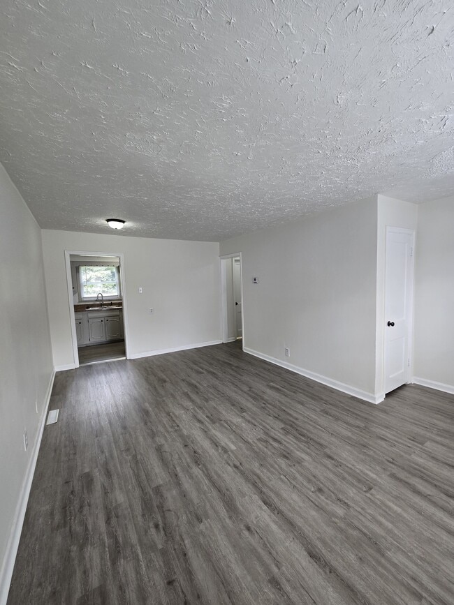 Photo - 1040 N Volutsia