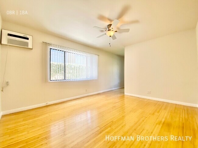 Photo - 2555 S Sepulveda Blvd Unidad 8A