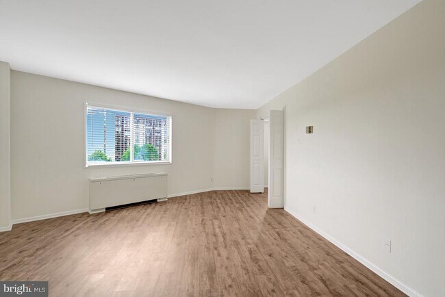 Photo - 5340 Holmes Run Pkwy Unit 516