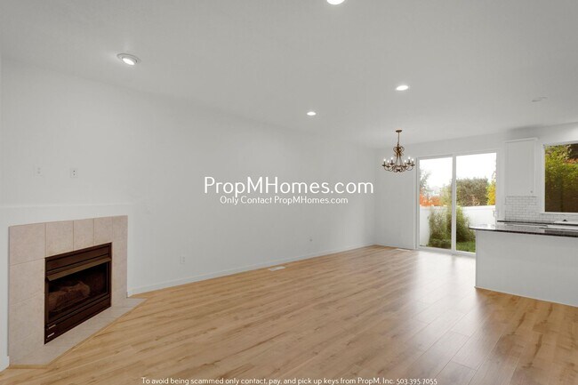 Photo - Beautiful Townhome in Parker Crest – Moder...