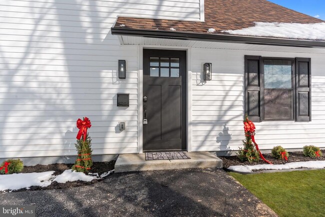 Building Photo - 139 Ivy Hill Rd