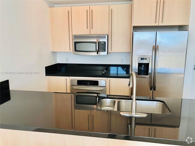 Building Photo - 1111 SW 1st Ave Unit 1018-N Rental