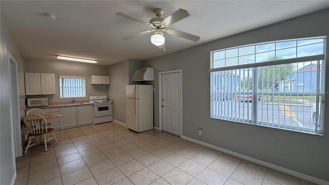 Photo - 627 Orchid Dr