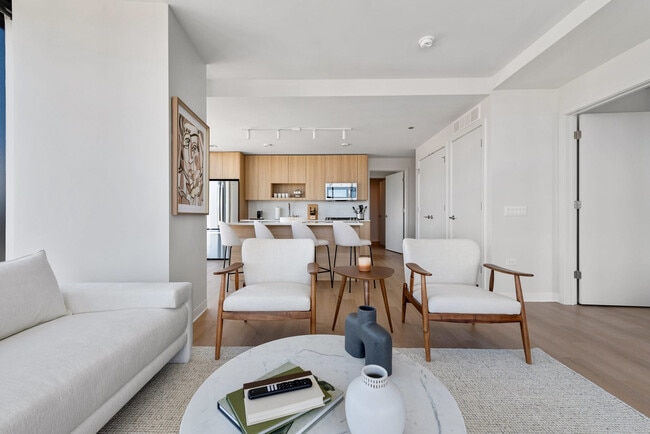 Photo - 1475 N Kingsbury St Unidad FL18-ID1029649P