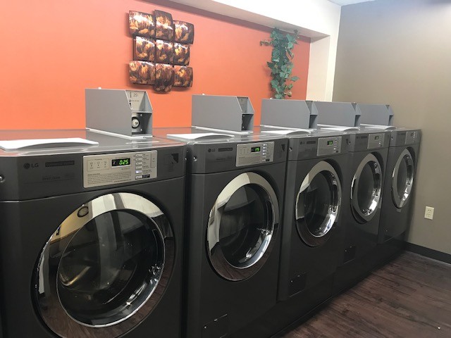 Lavandería - Fairway Tower & Manor Apartments