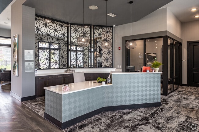 Leasing Center