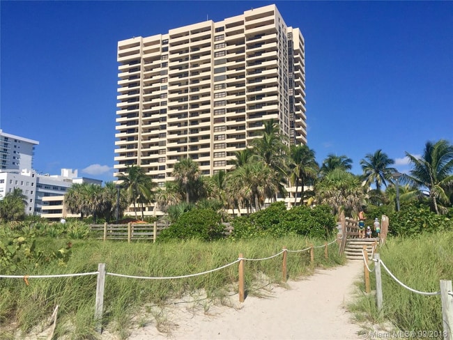Photo - 2555 Collins Ave Unit 808