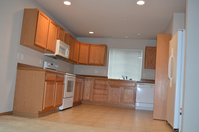Photo - 1769 Cadborough Ln