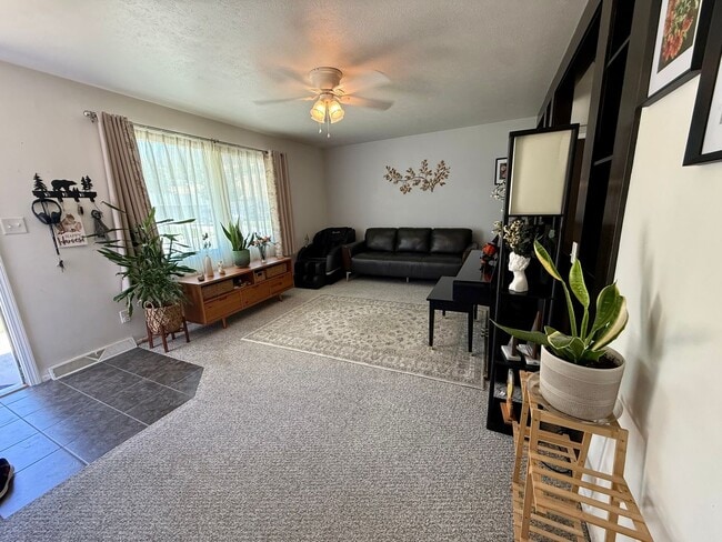Photo - 104 Saranac Dr