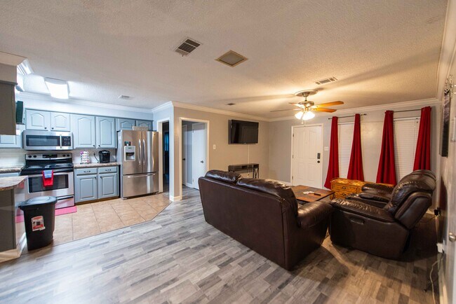 Photo - 2200 Romine Rd