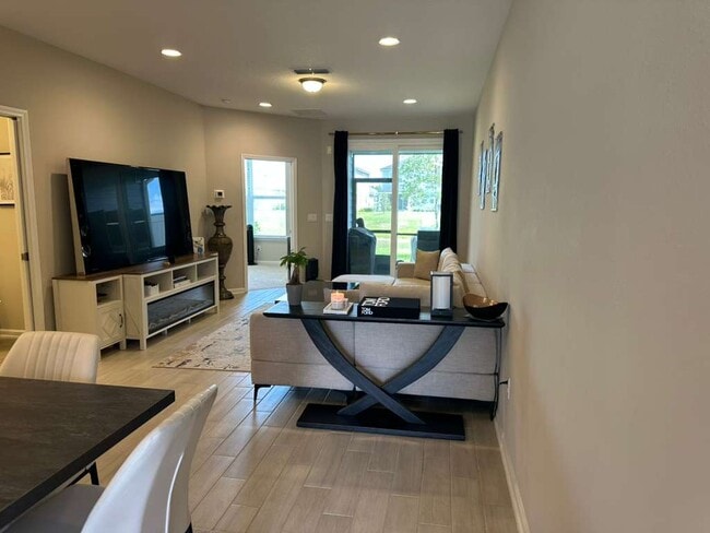 Photo - 754 Cherry Elm Dr