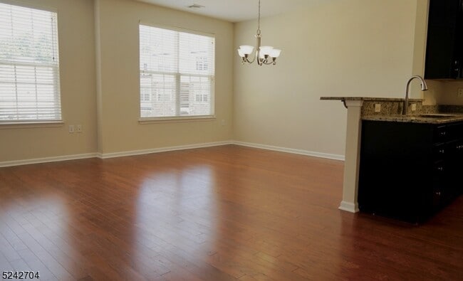 Photo - 604 Lopez Ln