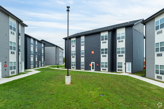 Building Photo - Aero Rental