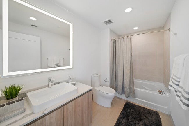 Luxury Apartments at 1818 Park