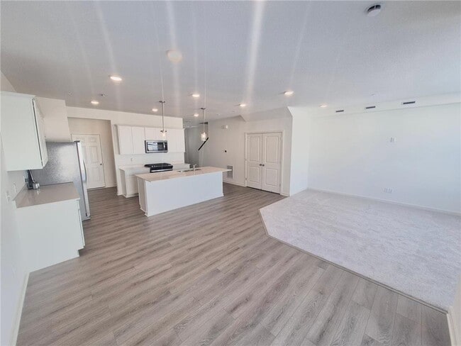 Photo - 1569 Aclare Rdg