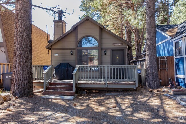 Building Photo - Cozy Home for Rent in Big Bear City