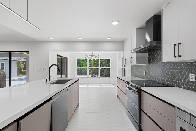 Photo - 1833 NW 104th Ave