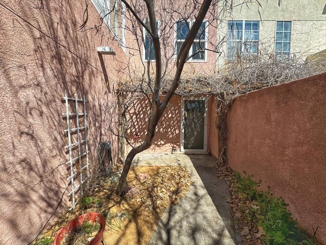 Photo - 2111 New York Ave SW