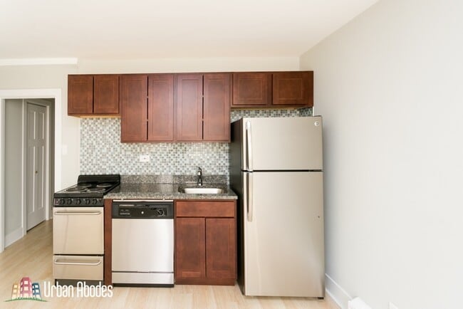 Photo - 422 W Wellington Ave Unit M05B