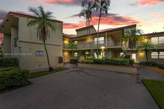 Building Photo - 8790 Holly Ct Unit 202