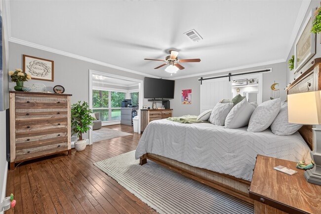 Photo - 746 Stone Mountain Dr