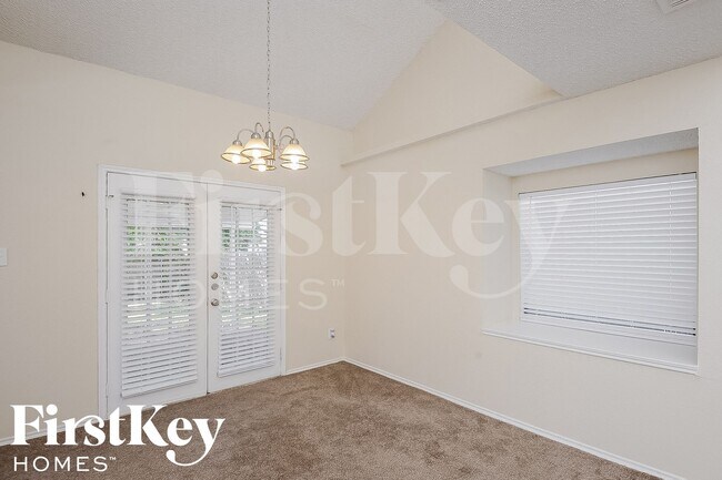 214 Cutting Horse Ln