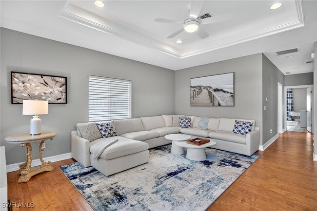 Photo - 740 5th Ave N