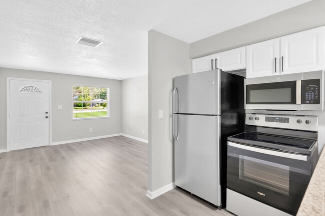 Photo - 1352 Tioga Ave
