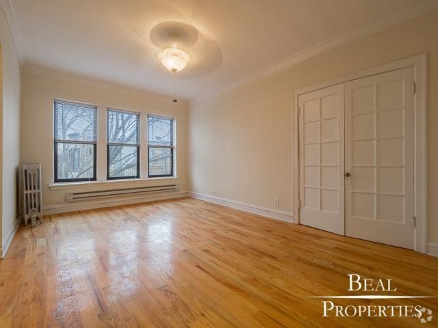 Building Photo - 1 bedroom in CHICAGO IL 60640 Unit 205 Rental