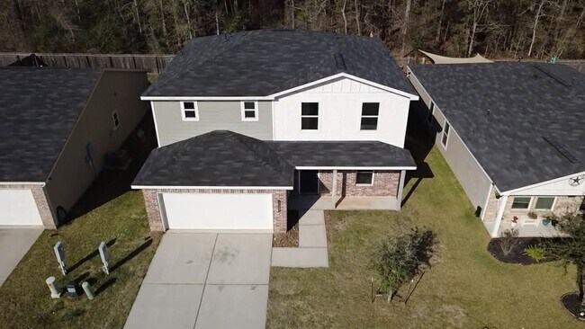 Building Photo - 15689 Del Norte Dr