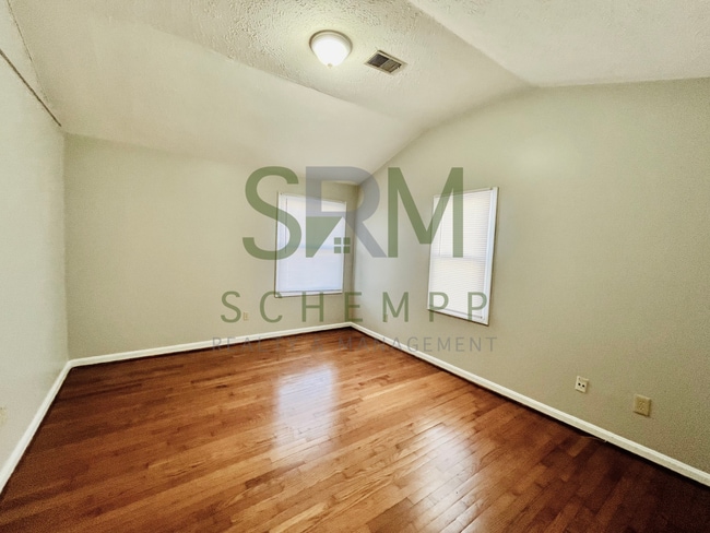 Photo - 4127 Churchman Ave