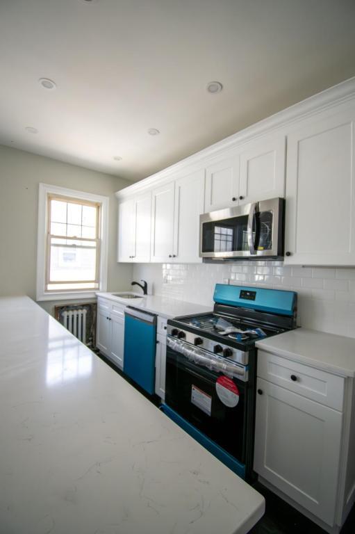Photo - 840 Seaman Ave