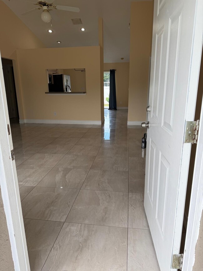 Photo - 5202 Roble Grove Ct