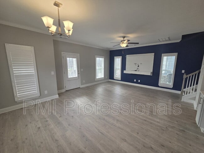 Photo - 1022 Stoneleigh Ln