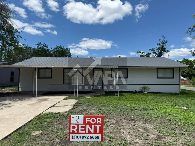 Building Photo - 315 Jamaica Dr