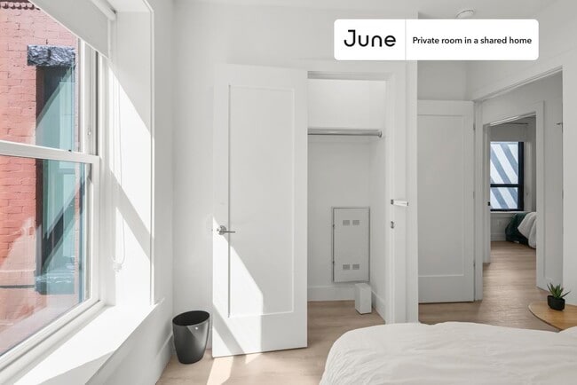 Room in Shared 4 bed/2 bath home in Dupont Circle