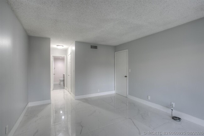 Photo - 303 Racquet Club Rd Unit 312