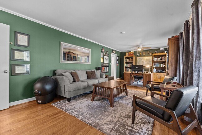 2125 Forest Hills Dr