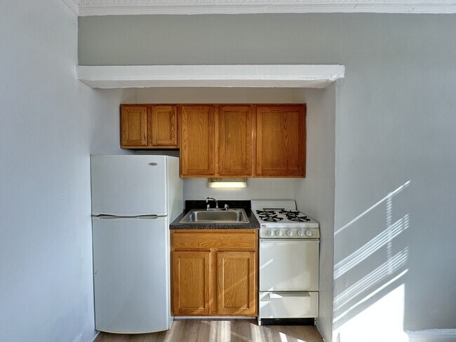 Photo - 3832 N Fremont St Unit J03W