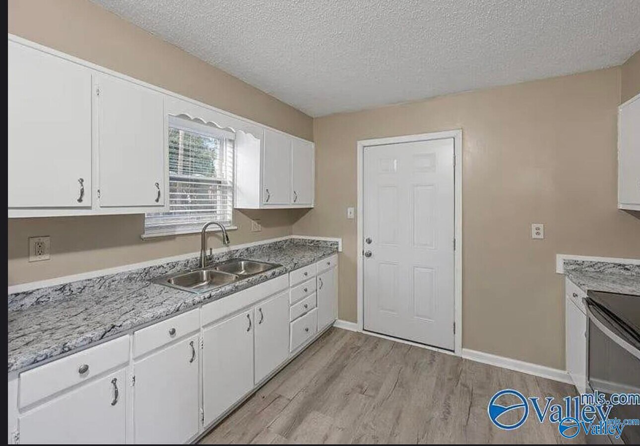 Photo - 3504 Penny St SW Unit B