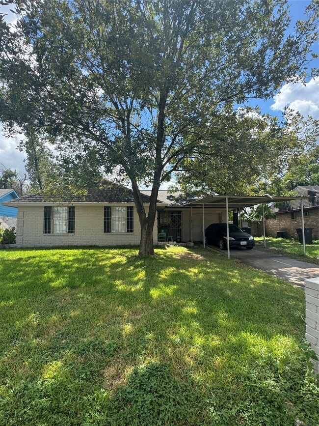 Photo - 1427 Rainy River Dr