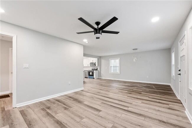 Photo - 1288 Lorenzo Dr SW