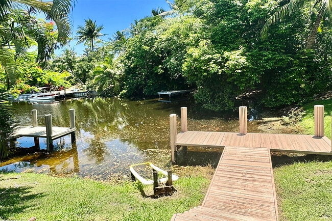 Photo - 521 Anchor Point